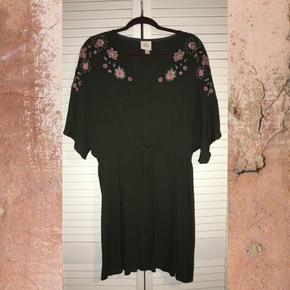 NWOT Knox Rose Embroidered Dress Olive Green - Picture 1 of 3